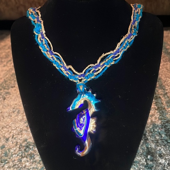 Handmade necklace glass seahorse macramé multi color hemp blue sea ocean - Picture 1 of 4